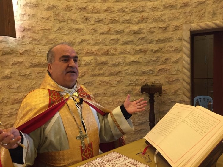 المطران حنا رحمة من معراب: لمَ لا يموت المسؤول فداءً عن المواطنين إن كان حقًّا يحبّهم ويحب الوطن؟