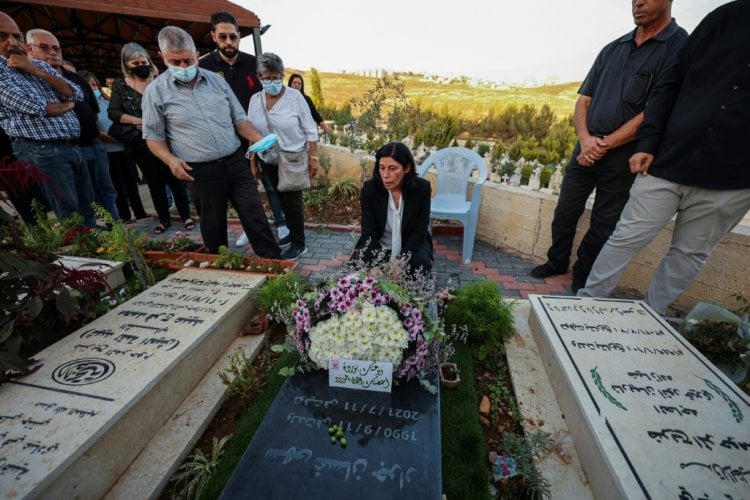 إسرائيل تفرج عن النائبة الفلسطينية خالدة جرار بعد سجنها لعامين
