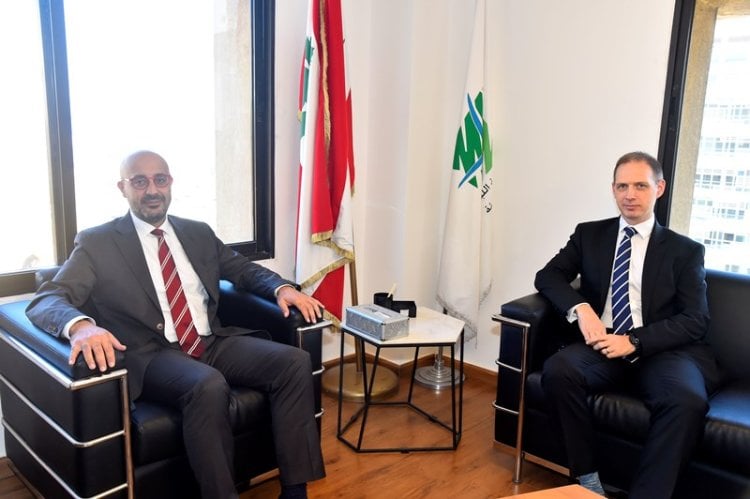وزير البيئة عرض مع السفير البريطاني لمؤتمر تغير المناخ وبحث مع وفد فرنسي في معالجة الحبوب في مرفأ بيروت