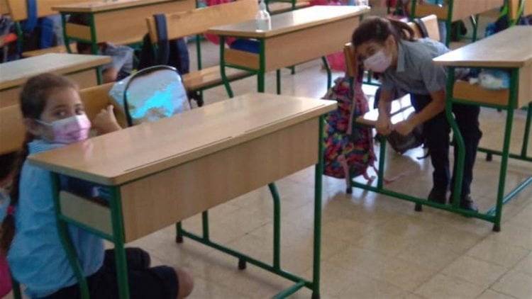 بالصور: رعب داخل إحدى المدارس بسبب إطلاق النار