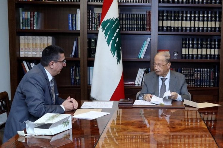 البطاقة التمويلية في لقاء بين عون وحجار