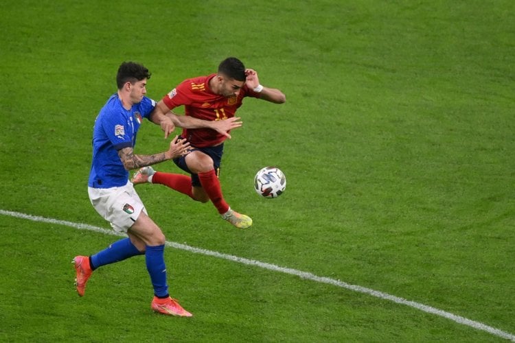 برشلونة يتوصل الى اتفاق مع مانشستر سيتي لضمّ توريس
