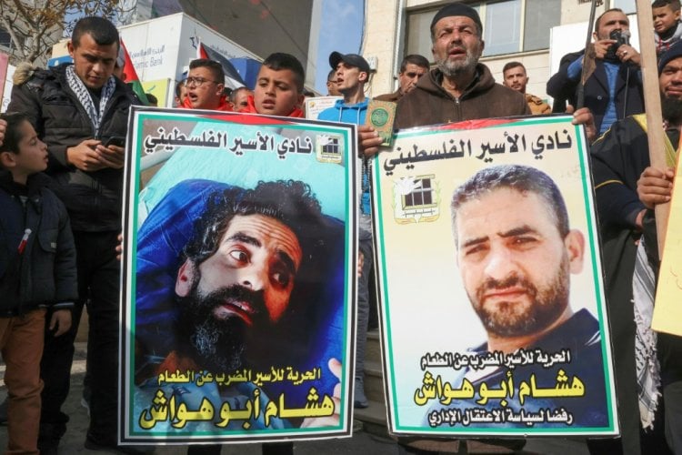 الحكومة الفلسطينية تحمّل إسرائيل المسؤولية "الكاملة" عن حياة هشام أبو هواش