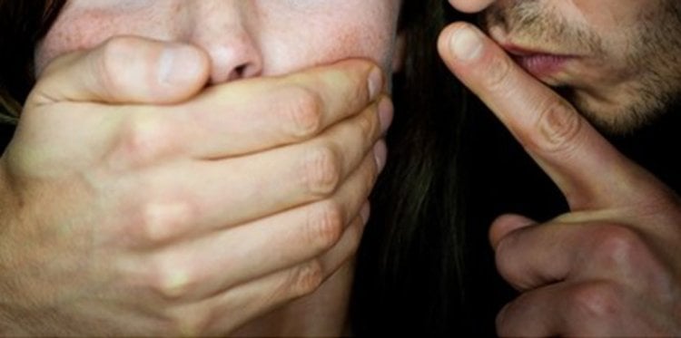 هربن الى لبنان فوقعن بيد عصابة