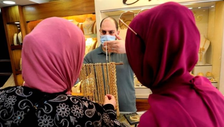 لبنانيون يجرّبون الذَّهَب مع الدولار: خلطة مُربحة