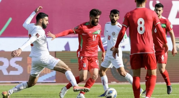 تصرف إيران قد يبعدها عن المونديال.. وهذا المنتخب البديل