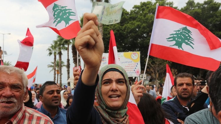 جمعية المودعين دعت للنزول إلى الشارع