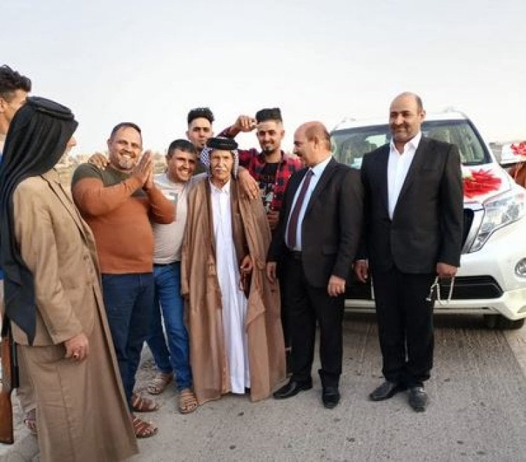 زواج نادر.. عريس عراقي عمره أكثر من قرن