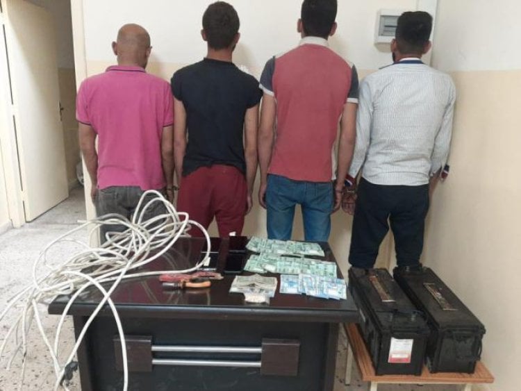 القاء القبض على عصابة أثناء تنفيذهم عملية سرقة