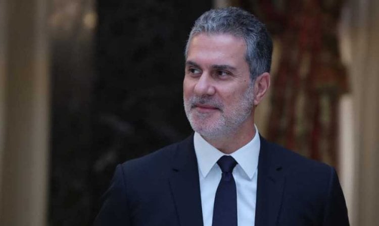 نصار الى امل والحزب: خففوا الصور على طريق المطار