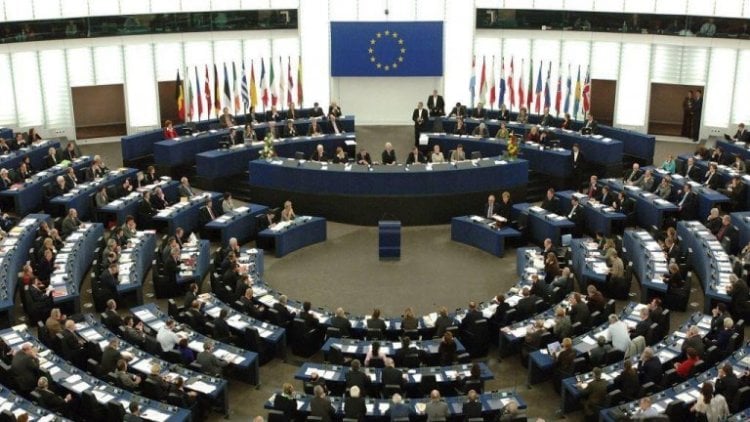 لافروف: رغبة كييف في الانضمام إلى الاتحاد الأوروبي ليست بريئة !