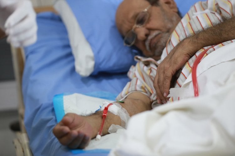 الأبيض عن مرضى غسيل الكلى: لعدم تحميلهم أي كلفة إضافية