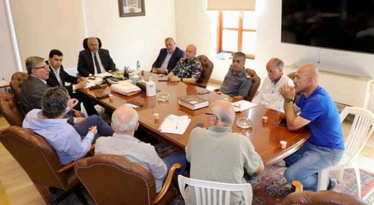 اجتماع موسع لمحافظ بيروت لتحسين مستوى الخدمات في بعض الطرقات الرئيسية في مدينة بيروت