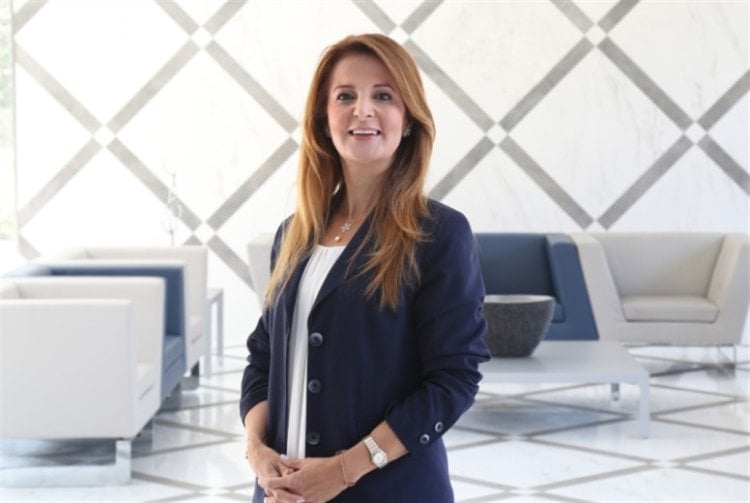 انتخاب كارول أبي كرم رئيسة المجلس الجديد لنقابة مصانع الادوية