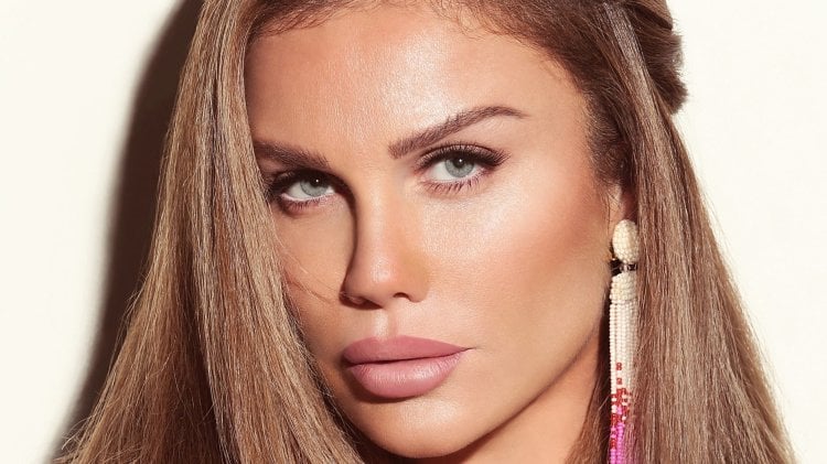 نيكول سابا تعلق بعد عودة عرض كليب سمك القرش