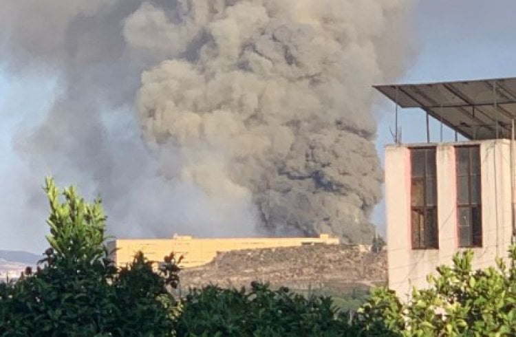 حريق معمل السجاد في زفتا خرج عن السيطرة