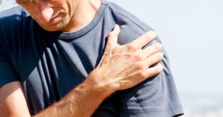 ما هو مرض الكتف المتجمد وكم من الوقت تحتاجه للتعافى؟