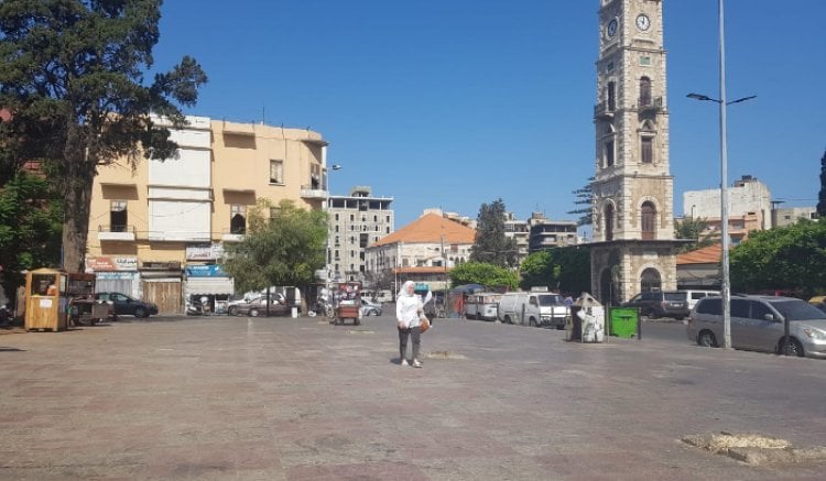 شرطة بلدية طرابلس تزيل العربات والبسطات من ساحة التل